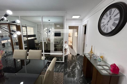 Sala de apartamento à venda com 3 quartos, 115m² em Pacaembu, São Paulo