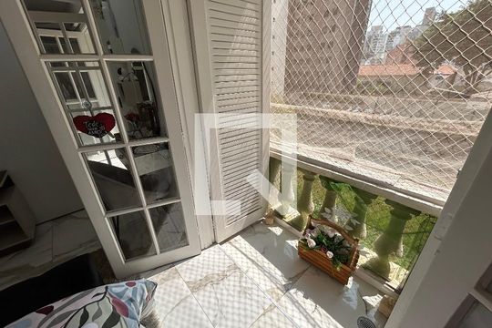 Suíte 1 varanda de apartamento para alugar com 3 quartos, 115m² em Pacaembu, São Paulo