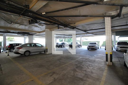 Área Comum - Garagem Coberta de apartamento para alugar com 3 quartos, 113m² em Jacarepaguá, Rio de Janeiro