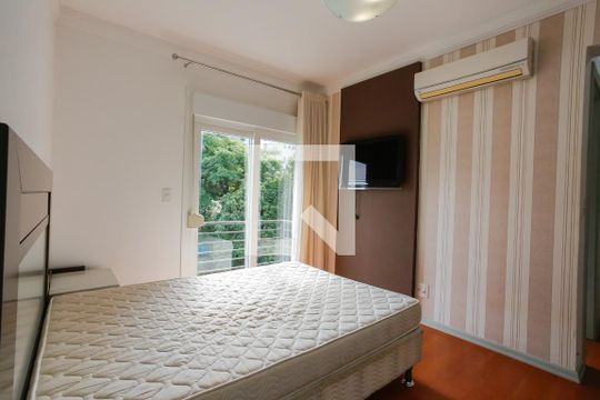 Suite de apartamento à venda com 1 quarto, 57m² em Bela Vista, Porto Alegre