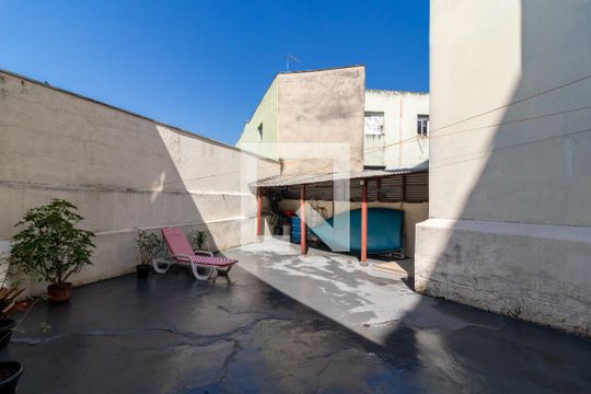 Quintal de casa à venda com 2 quartos, 90m² em Jardim São Paulo, São Paulo