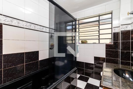Banheiro de casa à venda com 2 quartos, 90m² em Jardim São Paulo, São Paulo