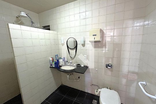 Banheiro de casa à venda com 3 quartos, 217m² em Todos Os Santos, Rio de Janeiro