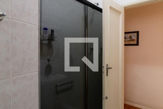 Banheiro de apartamento à venda com 3 quartos, 100m² em Copacabana, Rio de Janeiro