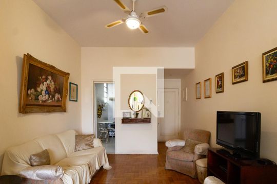 Sala de apartamento à venda com 3 quartos, 100m² em Copacabana, Rio de Janeiro