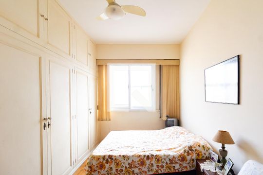 Quarto 1 de apartamento à venda com 3 quartos, 100m² em Copacabana, Rio de Janeiro