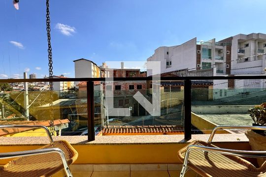 Sacada de casa à venda com 3 quartos, 195m² em Vila Alto de Santo Andre, Santo André