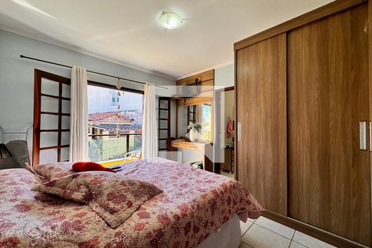 Suite 1 de casa à venda com 3 quartos, 195m² em Vila Alto de Santo Andre, Santo André