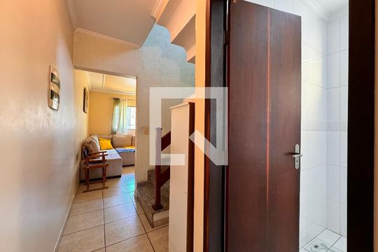 Corredor de casa à venda com 3 quartos, 195m² em Vila Alto de Santo Andre, Santo André