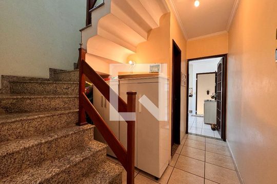 Corredor de casa à venda com 3 quartos, 195m² em Vila Alto de Santo Andre, Santo André