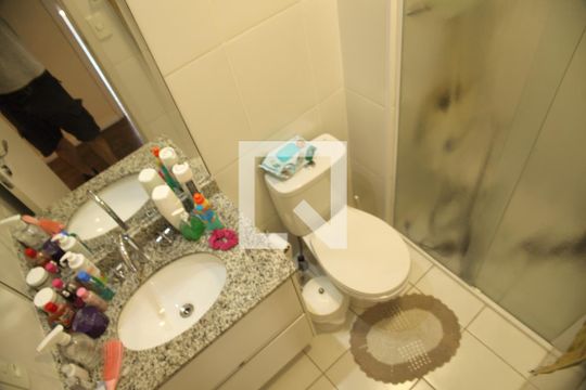 Banheiro do Quarto 1 de apartamento para alugar com 2 quartos, 70m² em Independência, São Bernardo do Campo