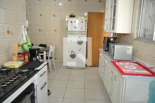 Cozinha de casa para alugar com 3 quartos, 227m² em Cachambi, Rio de Janeiro
