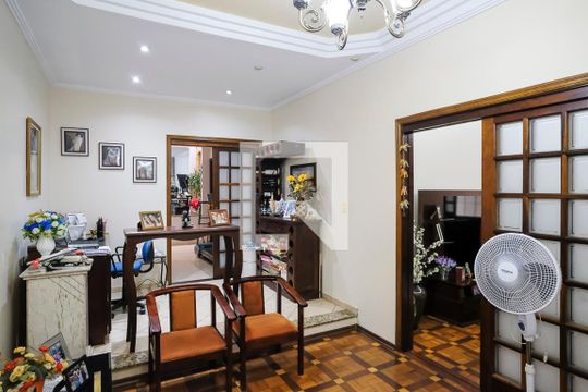 Sala de TV de casa à venda com 3 quartos, 304m² em Santa Maria, São Caetano do Sul