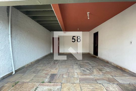 Garagem de casa à venda com 4 quartos, 295m² em Butantã, São Paulo