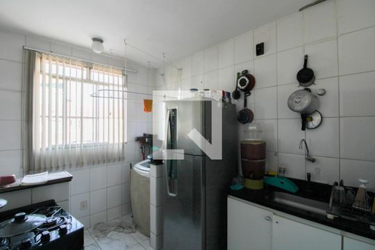 Cozinha de apartamento para alugar com 3 quartos, 85m² em Ouro Preto, Belo Horizonte