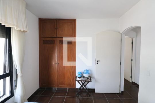 Quarto de apartamento para alugar com 4 quartos, 150m² em Jardim Asturias, Guarujá