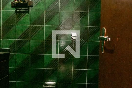 Lavabo de casa para alugar com 3 quartos, 170m² em Vila Sônia, São Paulo