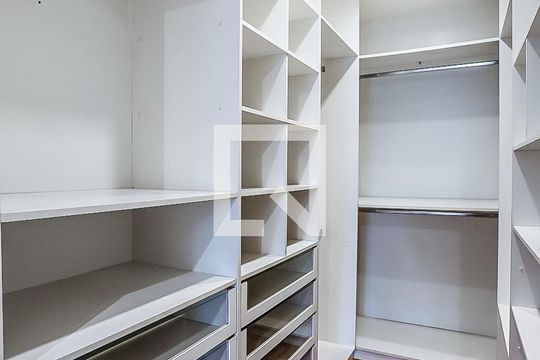 Apartamento à venda com 4 quartos, 121m² em Pinheiros, São Paulo