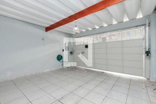 Garagem de casa à venda com 2 quartos, 100m² em Vila das Belezas, São Paulo