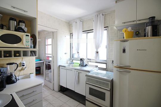 Cozinha  de apartamento à venda com 2 quartos, 74m² em Rudge Ramos, São Bernardo do Campo