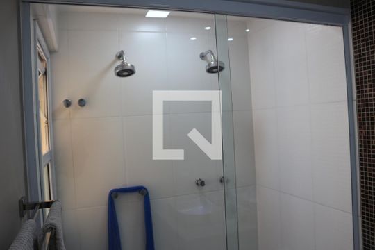 Banheiro da Suíte 1 de apartamento para alugar com 2 quartos, 124m² em Jardim Sao Caetano, São Caetano do Sul