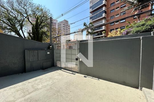 Garagem de casa à venda com 7 quartos, 290m² em Perdizes, São Paulo