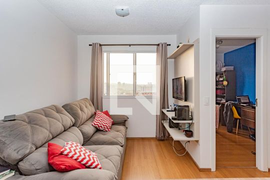 Sala de apartamento para alugar com 2 quartos, 41m² em Jardim Santa Emilia, São Paulo