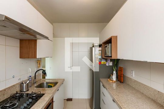 Cozinha de apartamento à venda com 2 quartos, 70m² em Buritis, Belo Horizonte
