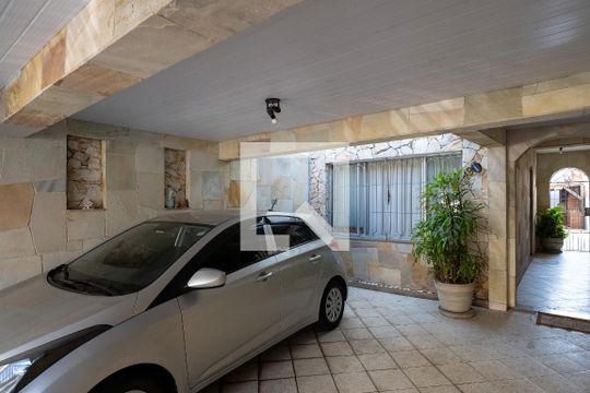 Garagem de casa à venda com 3 quartos, 165m² em Jardim Santa Emilia, São Paulo