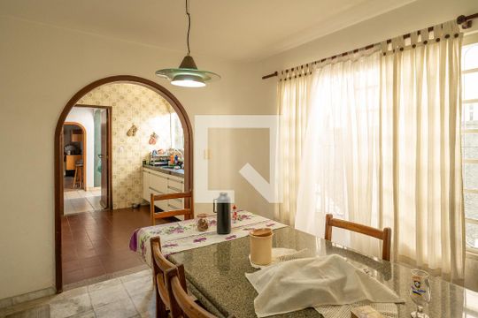 Sala de Jantar de casa à venda com 3 quartos, 165m² em Jardim Santa Emilia, São Paulo