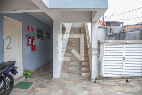Entrada  de apartamento à venda com 2 quartos, 54m² em Conceição, Diadema