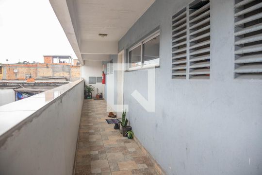 Entrada  de apartamento à venda com 2 quartos, 54m² em Conceição, Diadema