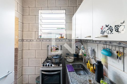 Cozinha de apartamento à venda com 3 quartos, 75m² em Benfica, Rio de Janeiro