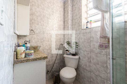 Banheiro de apartamento à venda com 3 quartos, 75m² em Benfica, Rio de Janeiro