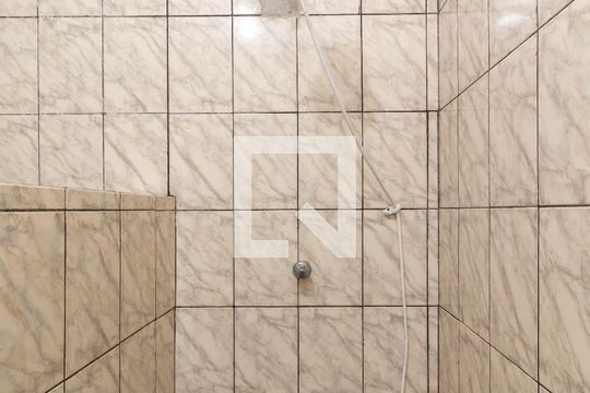 Banheiro de casa para alugar com 1 quarto, 48m² em Vila Barbosa, São Paulo