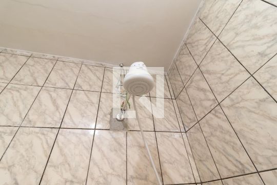 Banheiro de casa para alugar com 1 quarto, 48m² em Vila Barbosa, São Paulo
