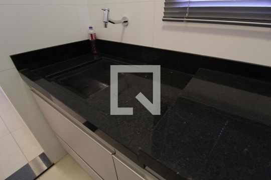 Área de Serviço de apartamento para alugar com 3 quartos, 127m² em Granada, Uberlândia