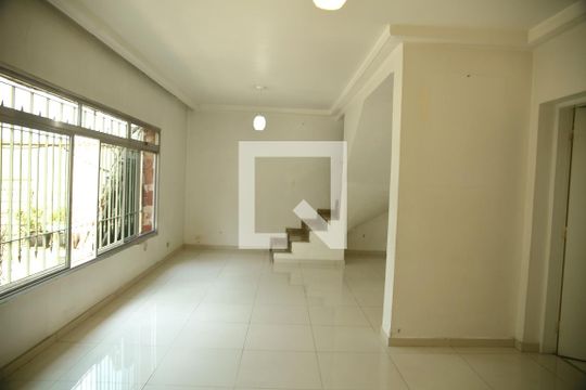 Sala de casa à venda com 4 quartos, 250m² em Taboão, São Bernardo do Campo