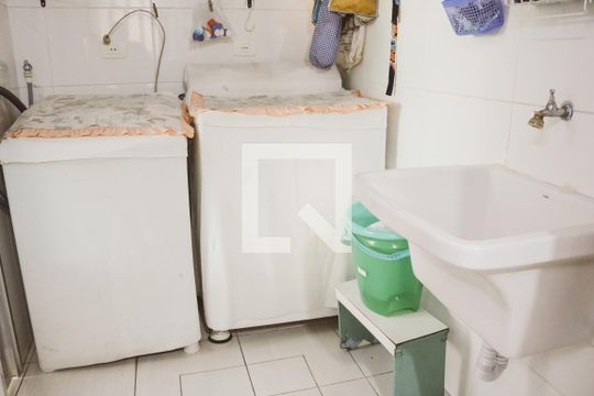 Área de Serviço de casa à venda com 6 quartos, 374m² em Santa Teresinha, São Paulo