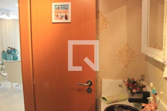 Lavabo de apartamento à venda com 3 quartos, 165m² em Jardim Barbosa, Guarulhos