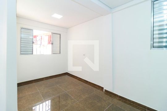 Quarto 1 de casa para alugar com 2 quartos, 80m² em Jardim Sao Luiz, São Paulo