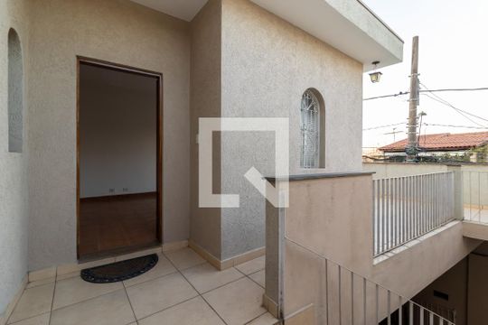 Corredor de Entrada de casa à venda com 2 quartos, 141m² em Imirim, São Paulo
