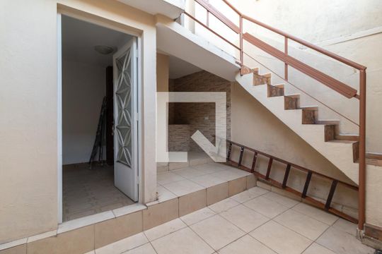 Quintal dos Fundos de casa à venda com 2 quartos, 141m² em Imirim, São Paulo