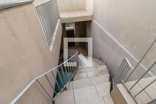 Escada da Garagem de casa à venda com 2 quartos, 141m² em Imirim, São Paulo