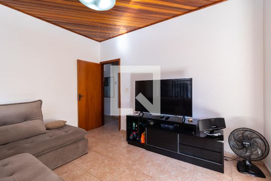 Casa à venda com 3 quartos, 240m² em Vila Maria Luisa, São Paulo