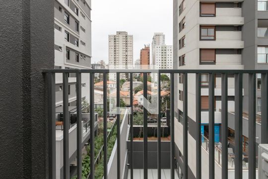 Varanda de kitnet/studio à venda com 1 quarto, 27m² em Brooklin Paulista, São Paulo