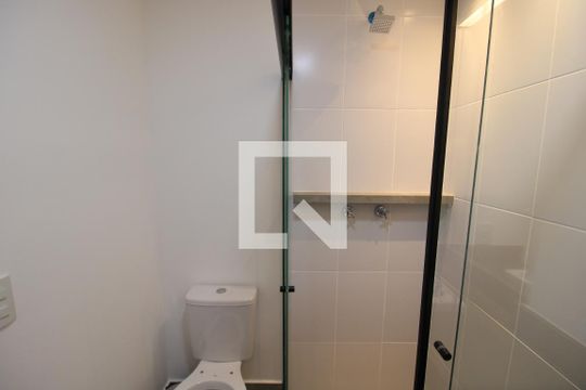 Banheiro de kitnet/studio para alugar com 1 quarto, 28m² em Parada Inglesa, São Paulo