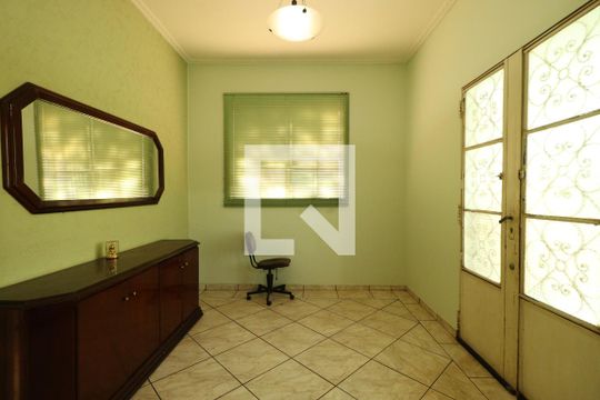 Sala 1 de casa para alugar com 3 quartos, 160m² em Centro, Ribeirão Preto