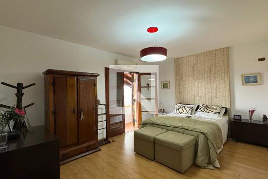 Suíte 1 de casa de condomínio à venda com 4 quartos, 300m² em Alphaville, Santana de Parnaíba