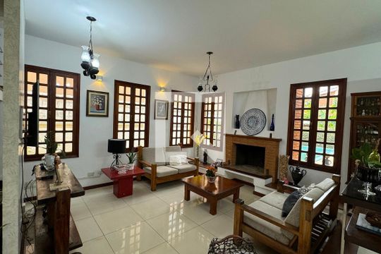 Sala de casa de condomínio à venda com 4 quartos, 300m² em Alphaville, Santana de Parnaíba